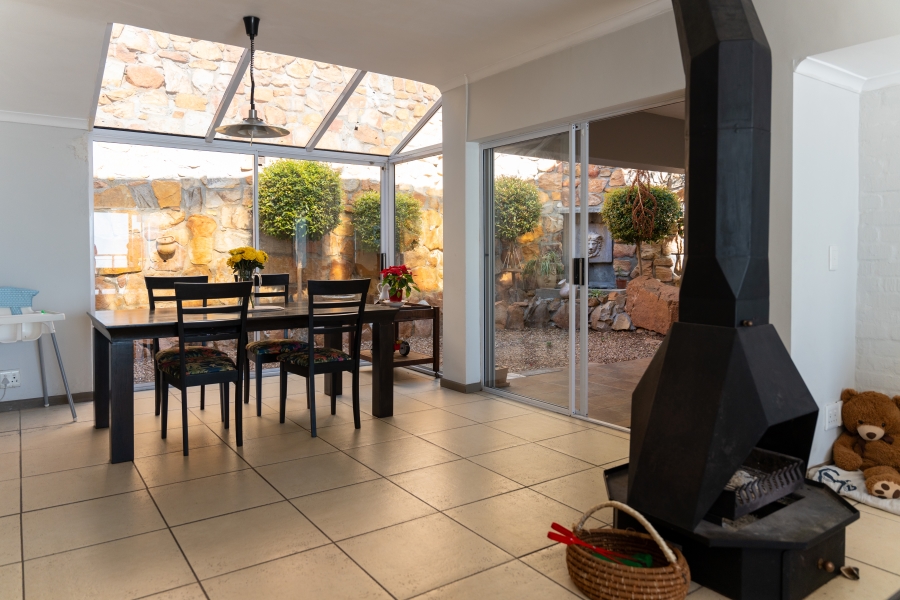 6 Bedroom Property for Sale in Fish Hoek Western Cape